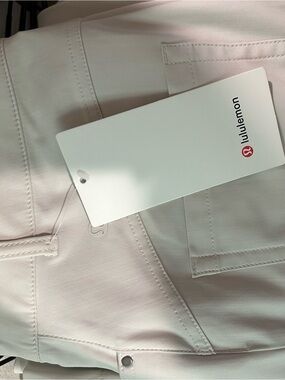 Lululemon cream  Active Pants